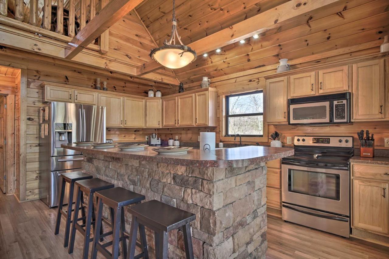 Hatcher Mtn Retreat Sevierville Cabin With Hot Tub! エクステリア 写真