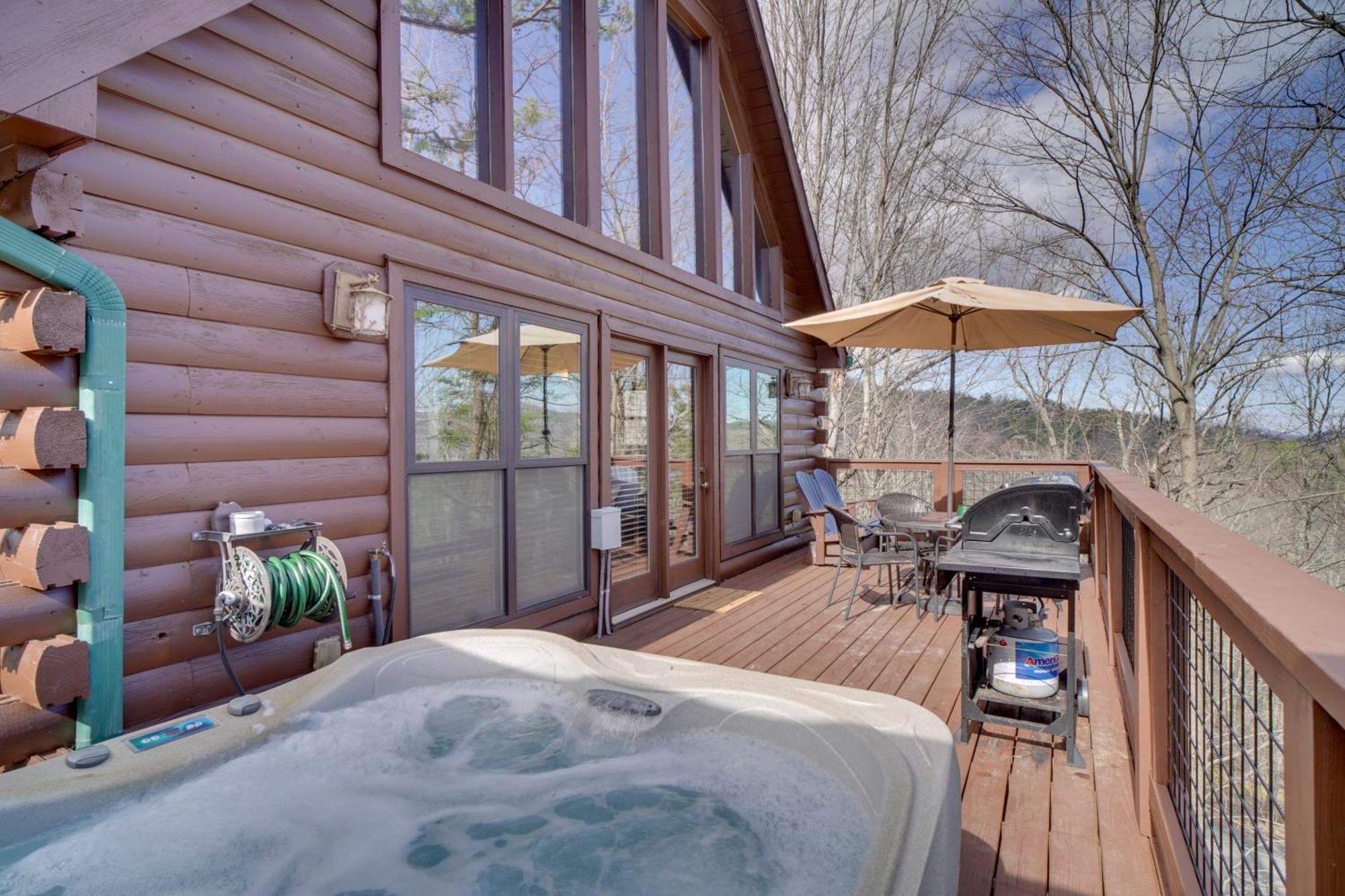 Hatcher Mtn Retreat Sevierville Cabin With Hot Tub! エクステリア 写真