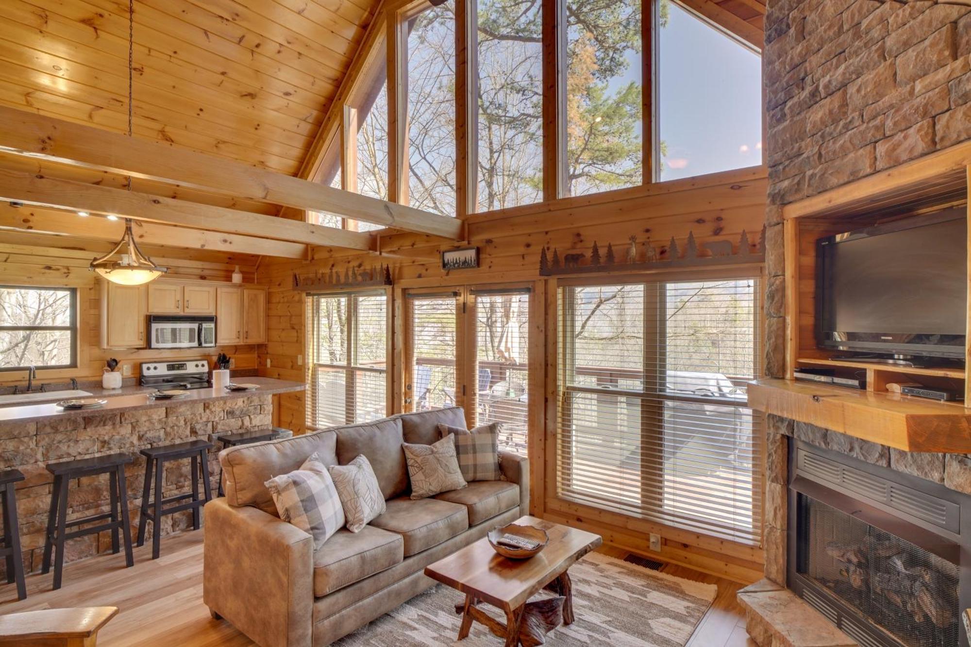 Hatcher Mtn Retreat Sevierville Cabin With Hot Tub! エクステリア 写真