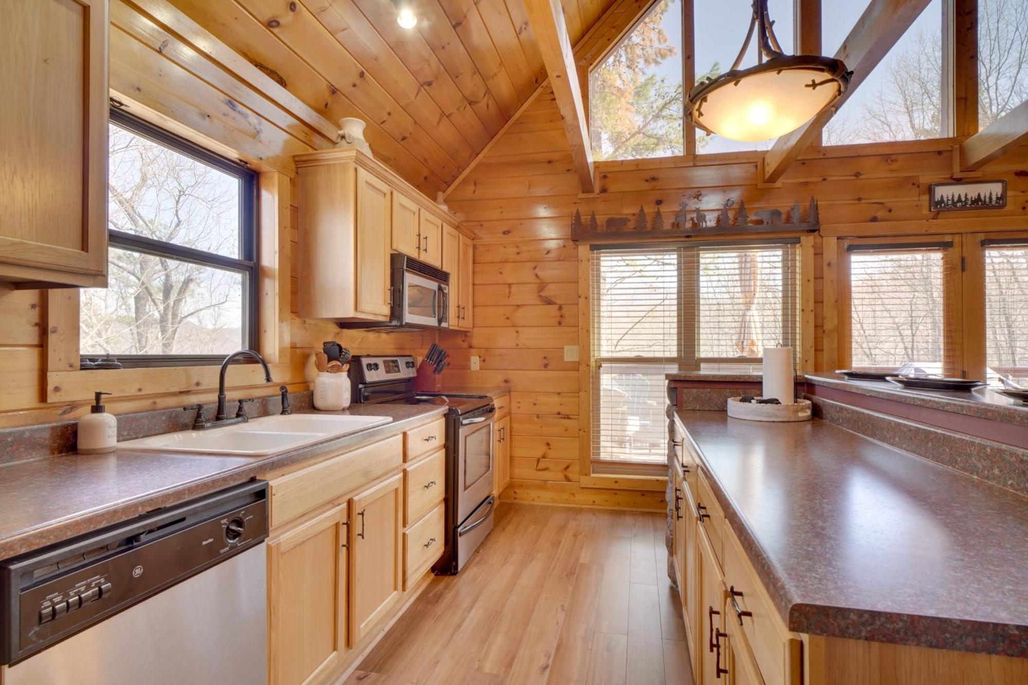 Hatcher Mtn Retreat Sevierville Cabin With Hot Tub! エクステリア 写真